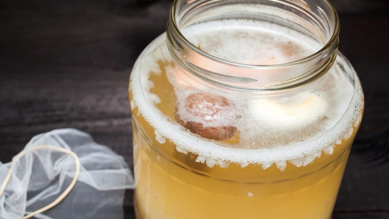 15 Wallet-Friendly Sources to Get Your Probiotics without Supplements 16 15 Wallet-Friendly Sources to Get Your Probiotics without Supplements - water kefir dp48391731