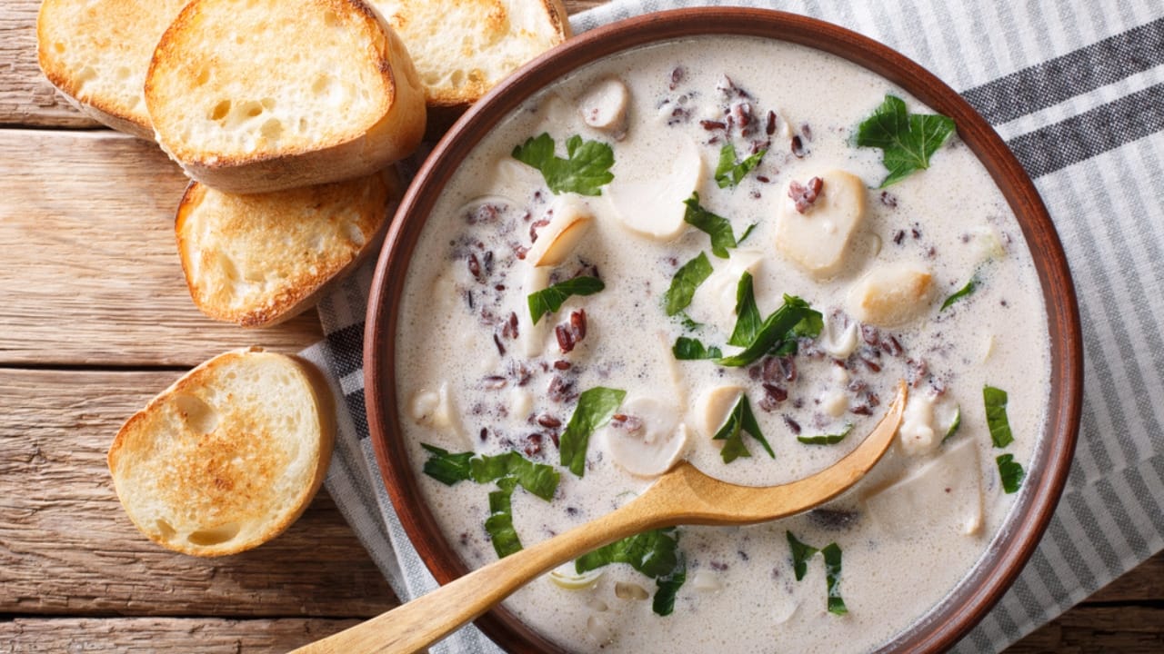 23 No-Fuss Dinner Recipes When You Don’t Want to Overthink It 6 23 No-Fuss Dinner Recipes When You Don’t Want to Overthink It - wild rice mushroom soup dp190558454