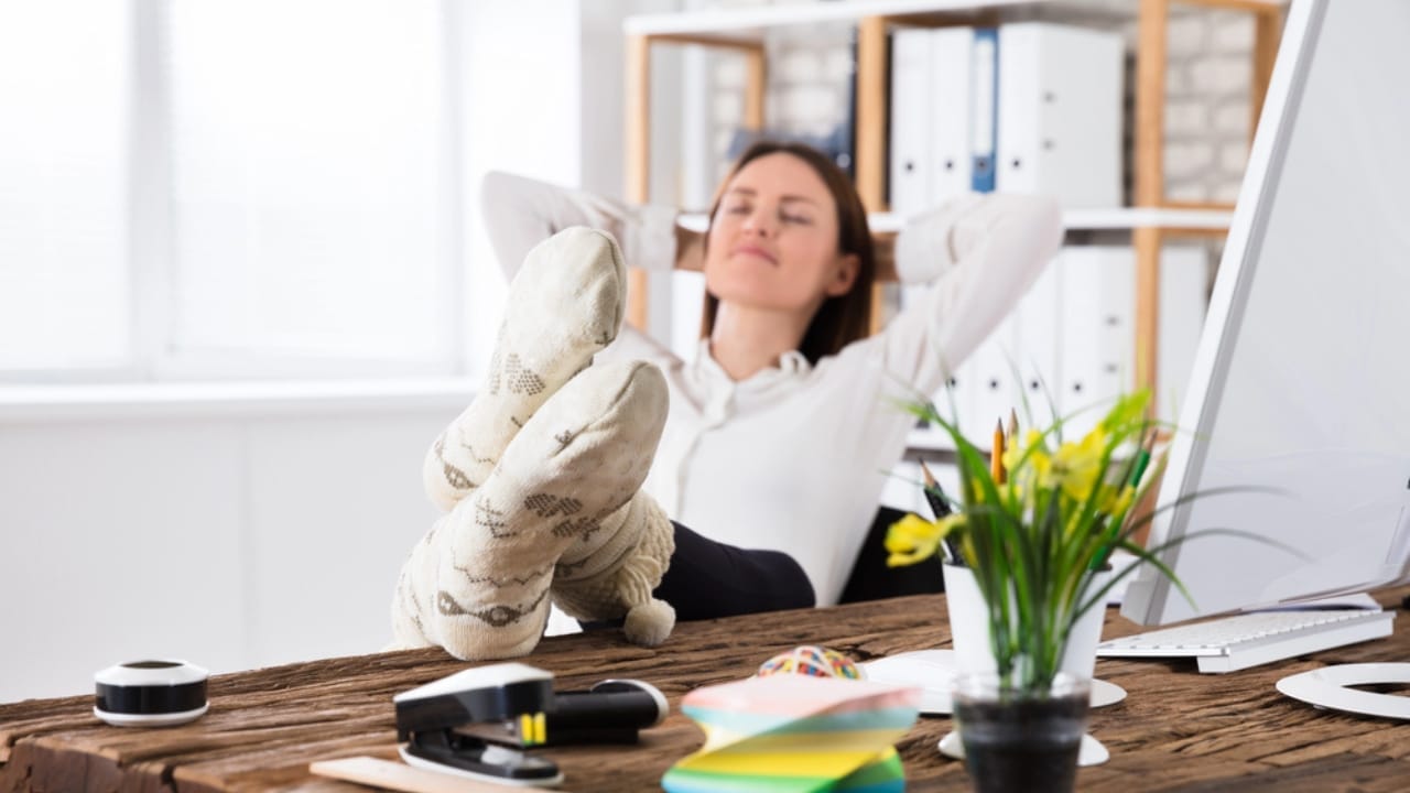 8 Ways a Bay Leaf in Your Socks Can Boost Your Day -