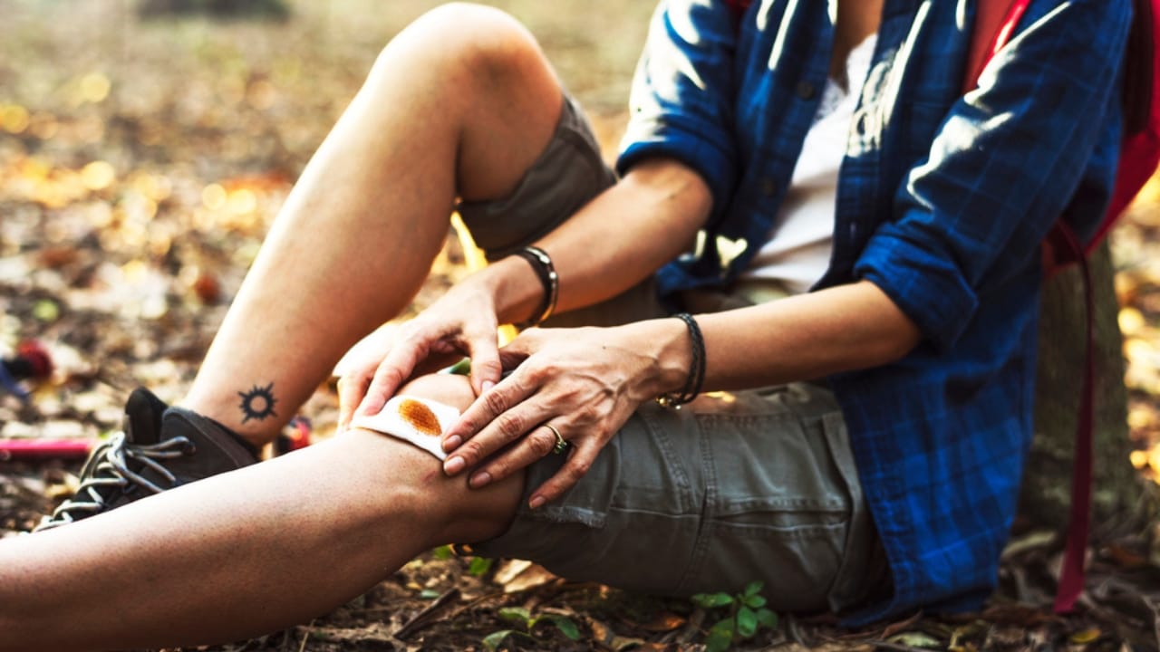 20 Skills Everyone Should Master in Uncertain Times 9 20 Skills Everyone Should Master in Uncertain Times - woman wounded camp dp186324172