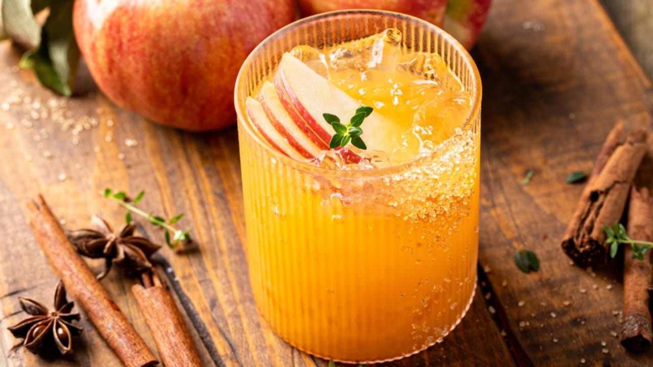 12 Mocktails to Make Dry January Delicious 12 12 Mocktails to Make Dry January Delicious - Apple Cider Vinegar Mocktail ss2189700711 dpdgm