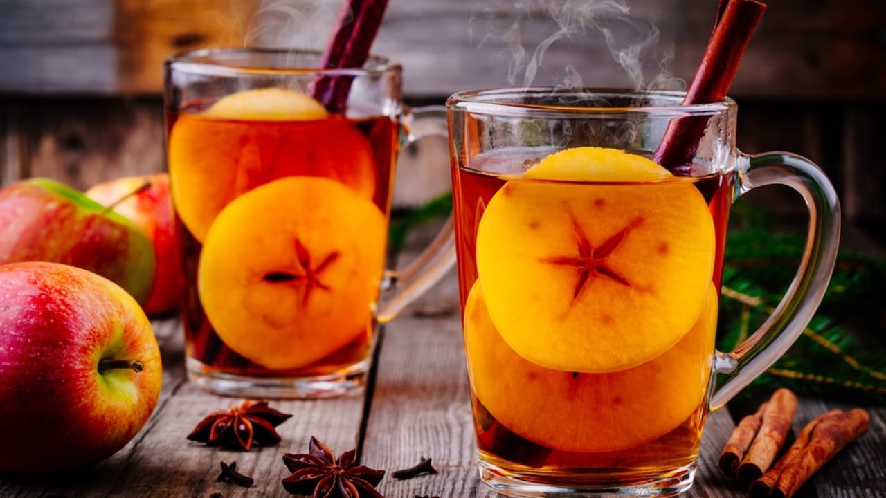 20 Fall Cocktails Full of Warm, Cozy Flavors 7 20 Fall Cocktails Full of Warm, Cozy Flavors - Bourbon Apple Cider Cocktail dp175086888 dnoh