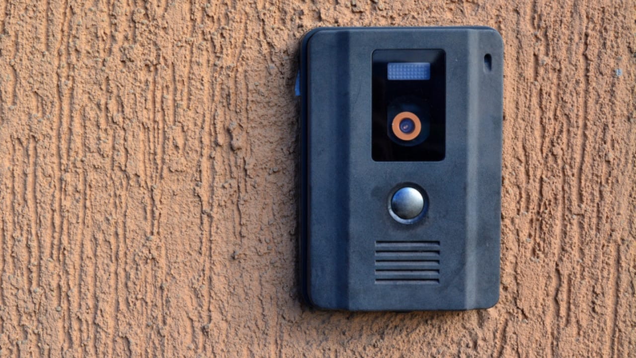 The Dark Side of Smart Doorbells: 14 Dangers You Shouldn’t Ignore 4 The Dark Side of Smart Doorbells: 14 Dangers You Shouldn’t Ignore - Camera intercom dp36631169 dnoh