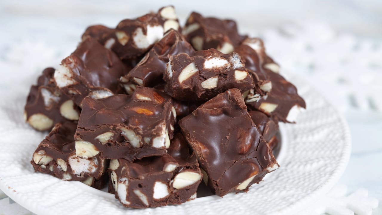 20 Homemade Holiday Candies That Will Sweeten Your Season 15 20 Homemade Holiday Candies That Will Sweeten Your Season - Chocolate Almond Fudge dp56575609 dnoh
