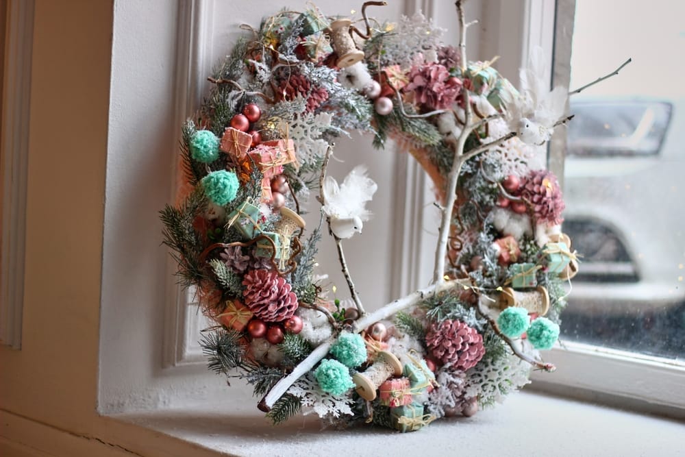 25 Unique Christmas Wreaths to Elevate Your Holiday Decor 7 25 Unique Christmas Wreaths to Elevate Your Holiday Decor - Christmas wreath in pink colors ss2518767433 dpdgm
