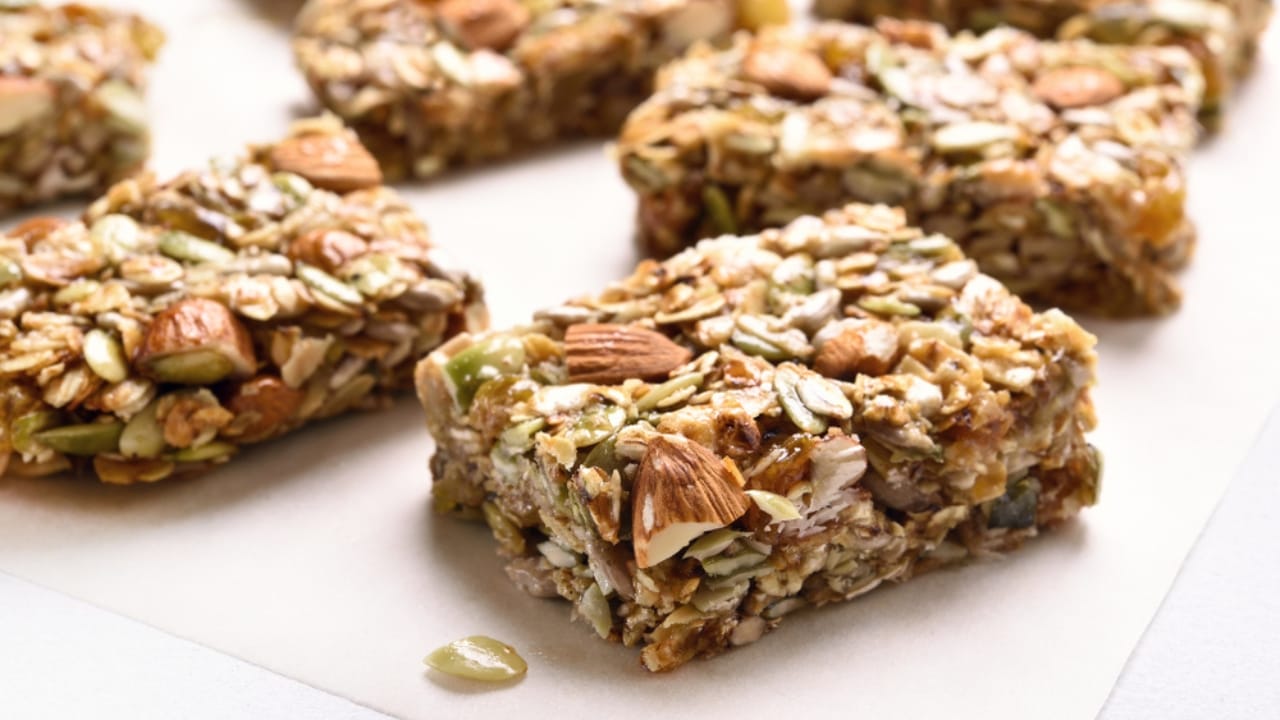 10 No-Bake Granola Bar Recipes to Fit Any Craving 10 10 No-Bake Granola Bar Recipes to Fit Any Craving - Close up of cereal granola bar ss777096880 dpdgm