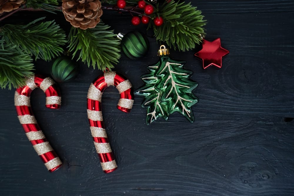 25 Unique Christmas Wreaths to Elevate Your Holiday Decor 12 25 Unique Christmas Wreaths to Elevate Your Holiday Decor - Colorful Christmas decorations with candy canes ss2533877965 dpdgm