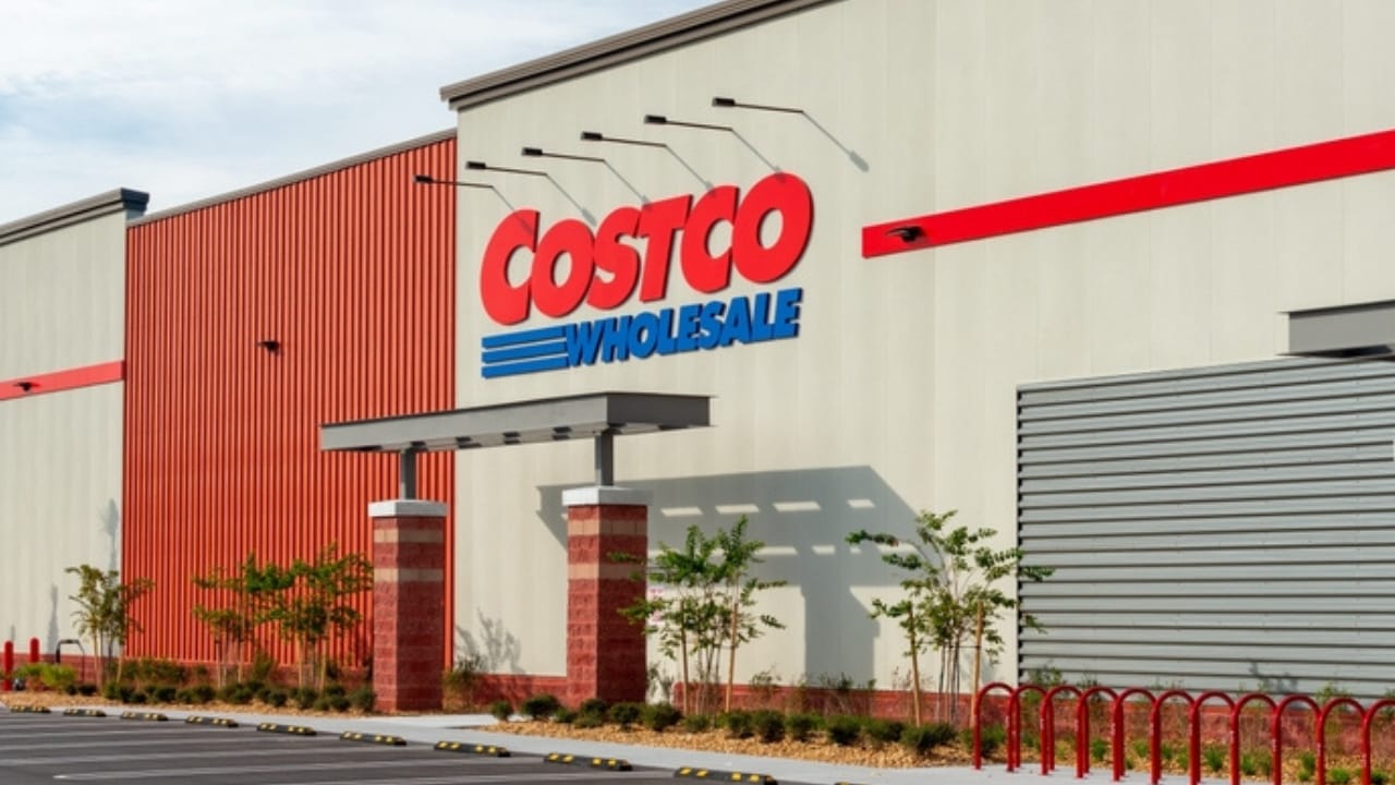 Think Twice Before Buying These 5 Rotisserie Chickens 3 Think Twice Before Buying These 5 Rotisserie Chickens - Costco Wholesale building ss2432711687 adyh