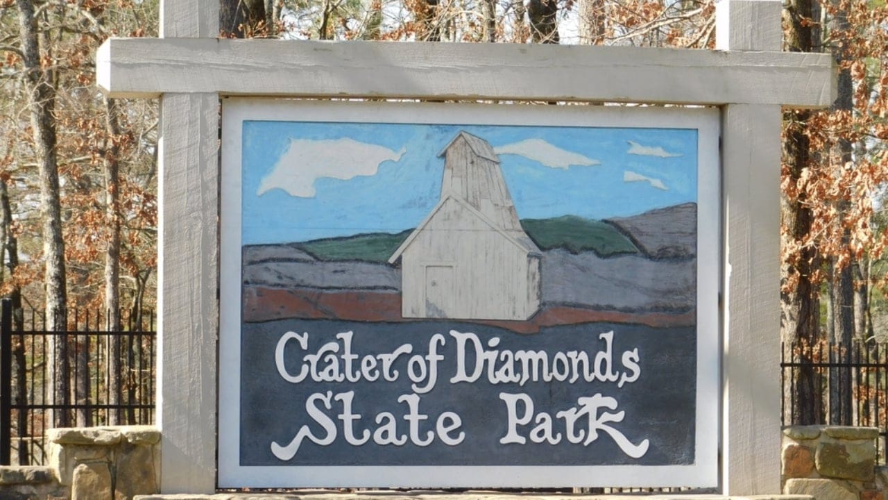 The Most Interesting Fact About Each of the 50 States 5 The Most Interesting Fact About Each of the 50 States - Crater of Diamonds State Park ss2235679287 adyh