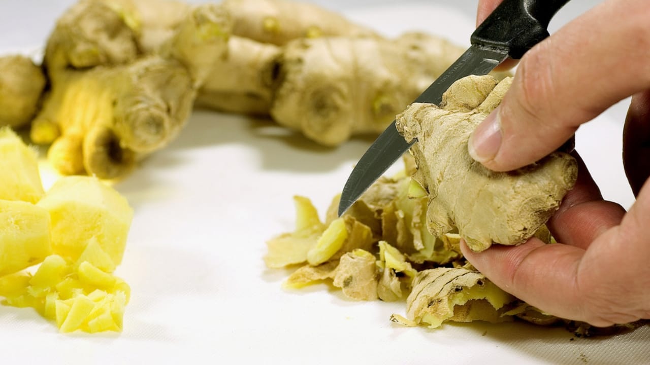 Zero-Waste Cooking: 16 Ways to Repurpose Food Scraps 14 Zero-Waste Cooking: 16 Ways to Repurpose Food Scraps - Ginger Peel dp333198576 dnoh 1