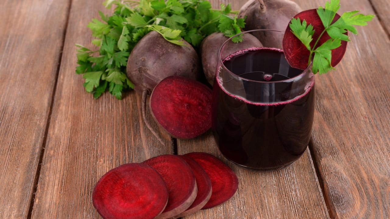 Beetroot Ranked Among Top Antioxidant Vegetables: Here’s Why 6 Beetroot Ranked Among Top Antioxidant Vegetables: Here’s Why - Glass of fresh beet juice dp49910161 dnoh
