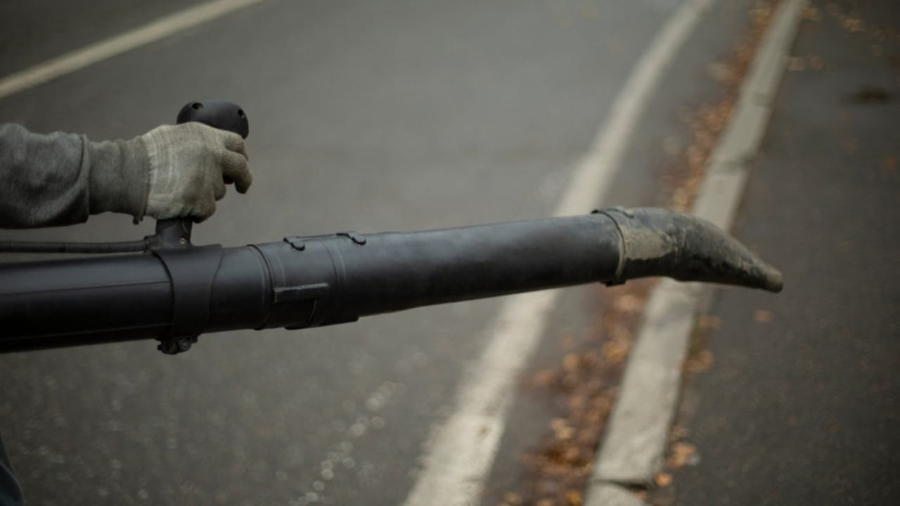 12 Leaf Blower Hacks That Will Change How You Use It Year-Round - Leaf blower pipe ss2489192425 adyh