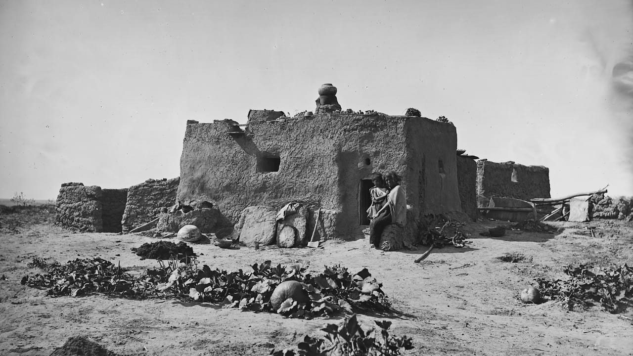 Ancient Native American Irrigation Helped Deserts Thrive - Modern pueblo Zuni NARA wc