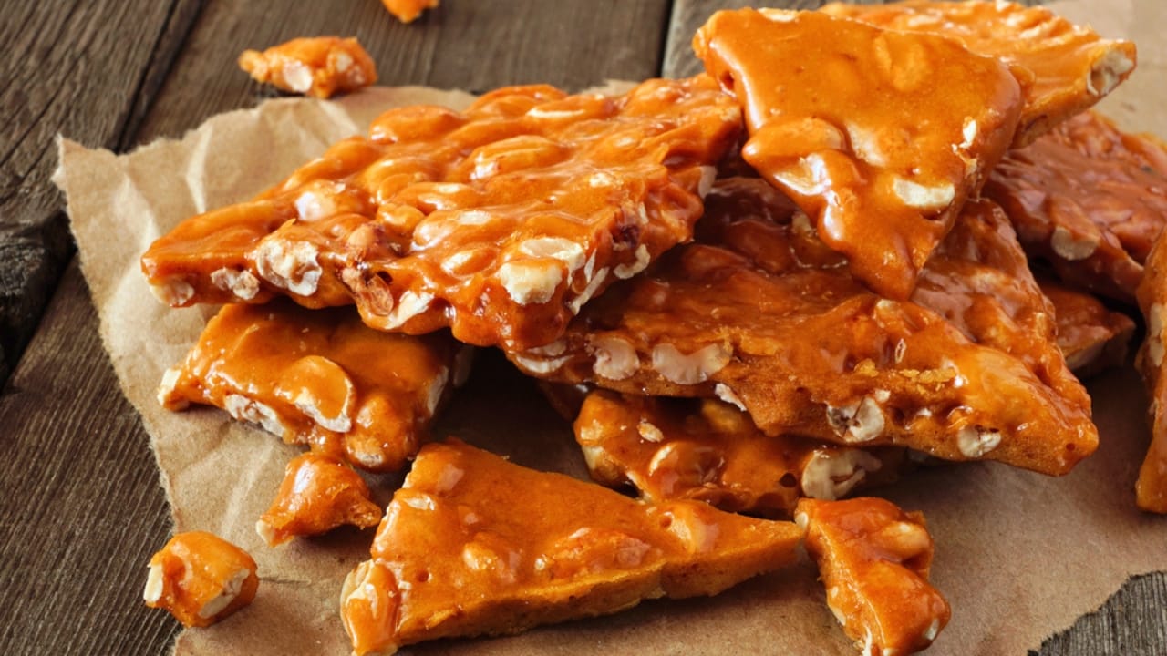 20 Homemade Holiday Candies That Will Sweeten Your Season 6 20 Homemade Holiday Candies That Will Sweeten Your Season - Peanut Brittle dp308154894 dnoh