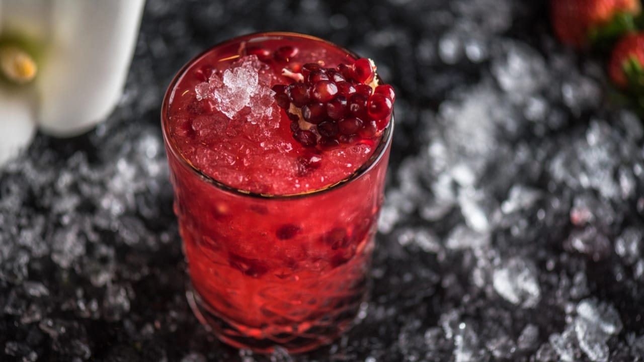 20 Fun & Tasty Christmas Mocktails to Try 18 20 Fun & Tasty Christmas Mocktails to Try - Pomegranate Ginger Mocktail dp240799462 dnoh