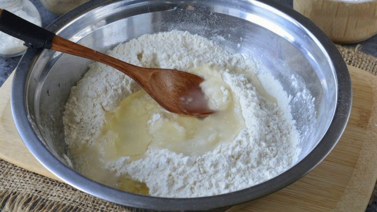 Ditch the Box: 17 Foods That Taste Better Homemade 15 Ditch the Box: 17 Foods That Taste Better Homemade - Pour boiling water into the flour and brew the dough dp540446014 dnoh