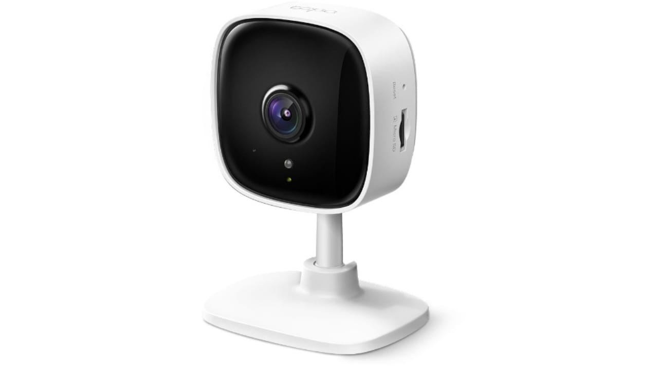 15 Fee-Free Home Cameras Shaking Up an $81.68 Billion Industry 4 15 Fee-Free Home Cameras Shaking Up an $81.68 Billion Industry - TP Link Tapo C110