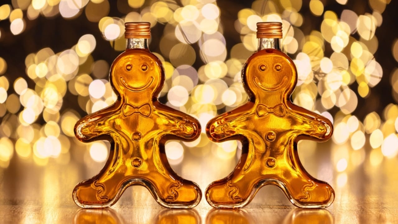 25 Creative DIY Gifts for a Memorable Holiday Season - Two bottles of homemade gingerbread syrup ss2229507819 dpdgm