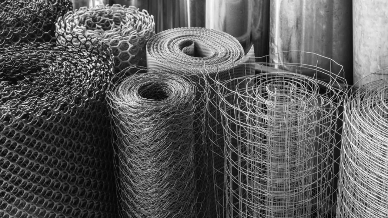 7 Smart Ways to Keep Snakes Away from Your Home - Wire Mesh metal sheet dp158868374 dnoh