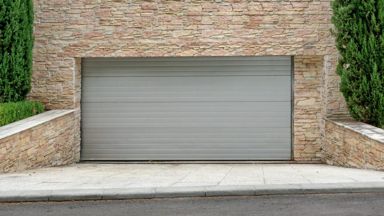 10 Ways to Heat Your Garage Without Breaking the Bank 10 10 Ways to Heat Your Garage Without Breaking the Bank - aluminum garage door dp87925152 dnoh