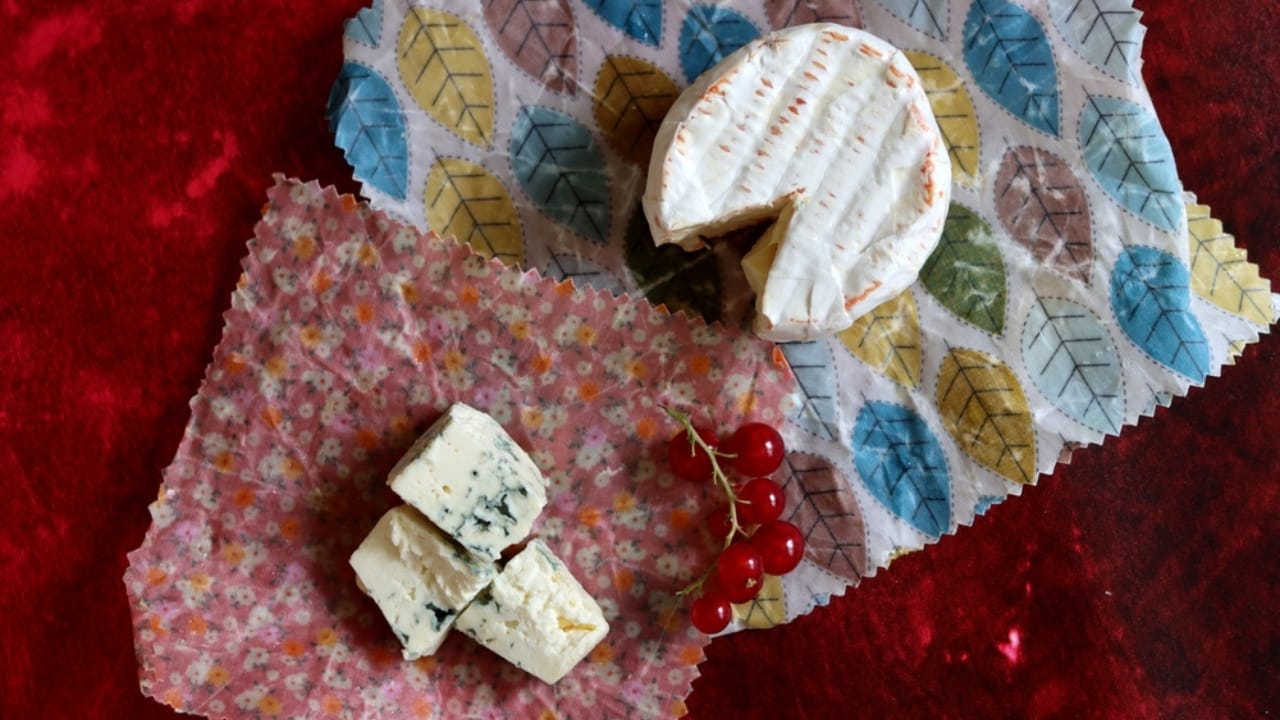 Stop Wasting Cheese: 5 Plastic-Free Ways to Keep It Fresh 3 Stop Wasting Cheese: 5 Plastic-Free Ways to Keep It Fresh -