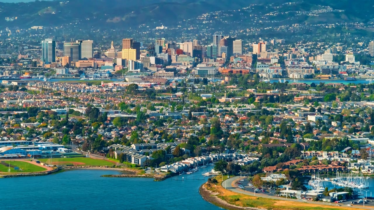 15 States Could See Housing Market Trouble in the Next 5 Years 2 15 States Could See Housing Market Trouble in the Next 5 Years - california oakland dp288879894 dnoh