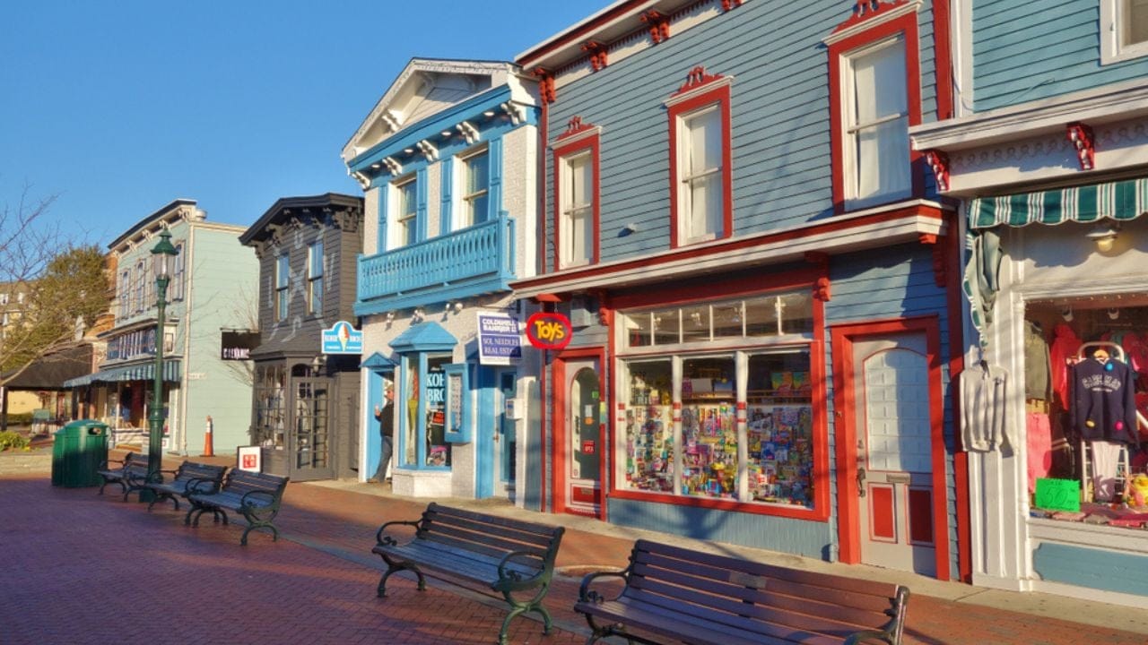 America's Coolest Small Towns by State 31 America's Coolest Small Towns by State - cape may new jersey ss1100190014 adyh