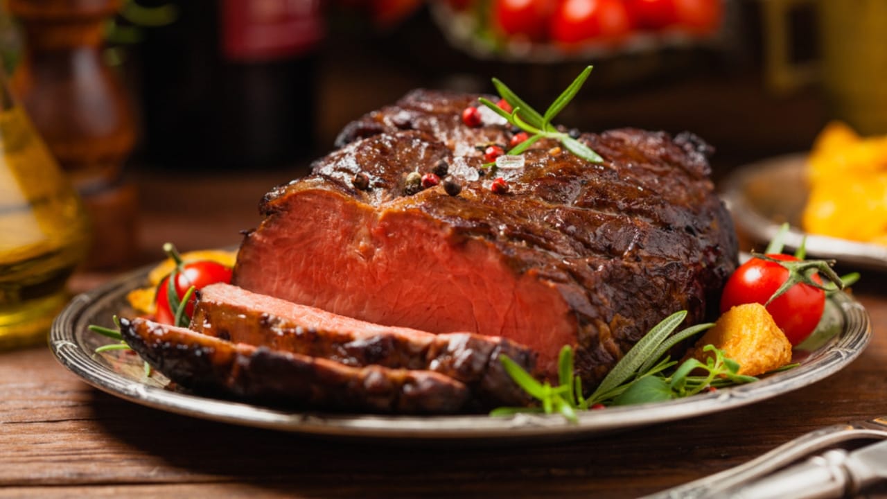 19 Mouthwatering Mains to Make This Christmas Special 16 19 Mouthwatering Mains to Make This Christmas Special - chuck roast ss1169897221 dpdgm