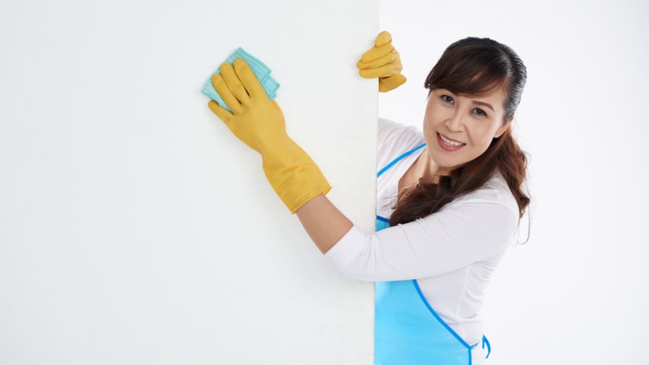Clean Your Walls Like a Pro—No Streaks, No Damage - cleaning with gloves ss429236608 dpdgm
