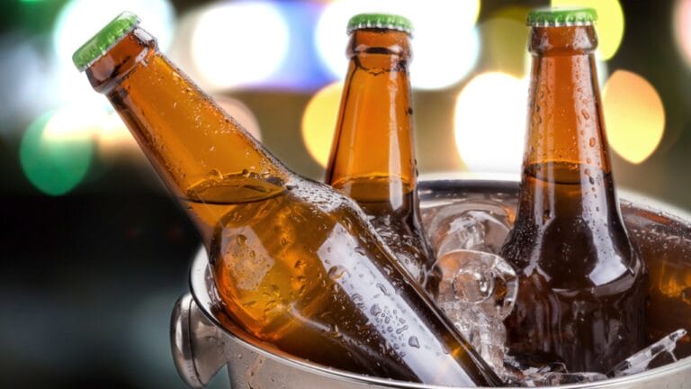 10 Classic Beers of Yesteryear That are No Longer Around 6 10 Classic Beers of Yesteryear That are No Longer Around - cold bottles of beer ss550817713 dnoh