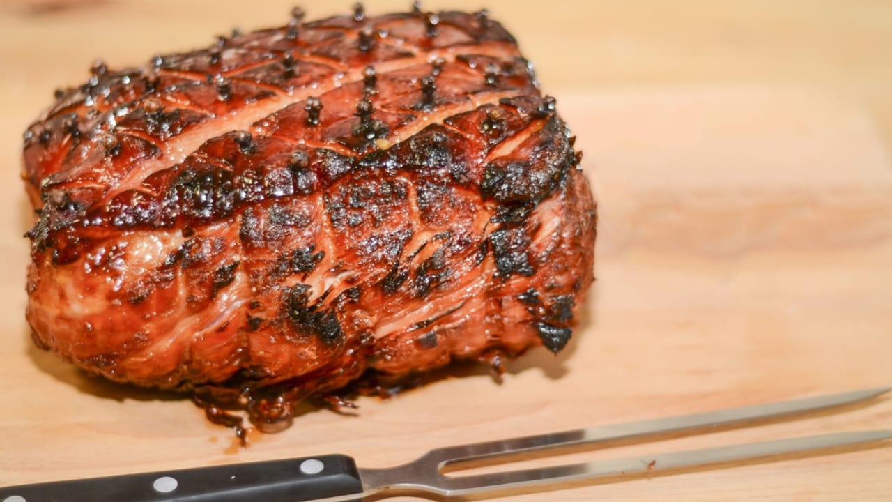 19 Mouthwatering Mains to Make This Christmas Special 9 19 Mouthwatering Mains to Make This Christmas Special - dijon ham ss356444858 dpdgm