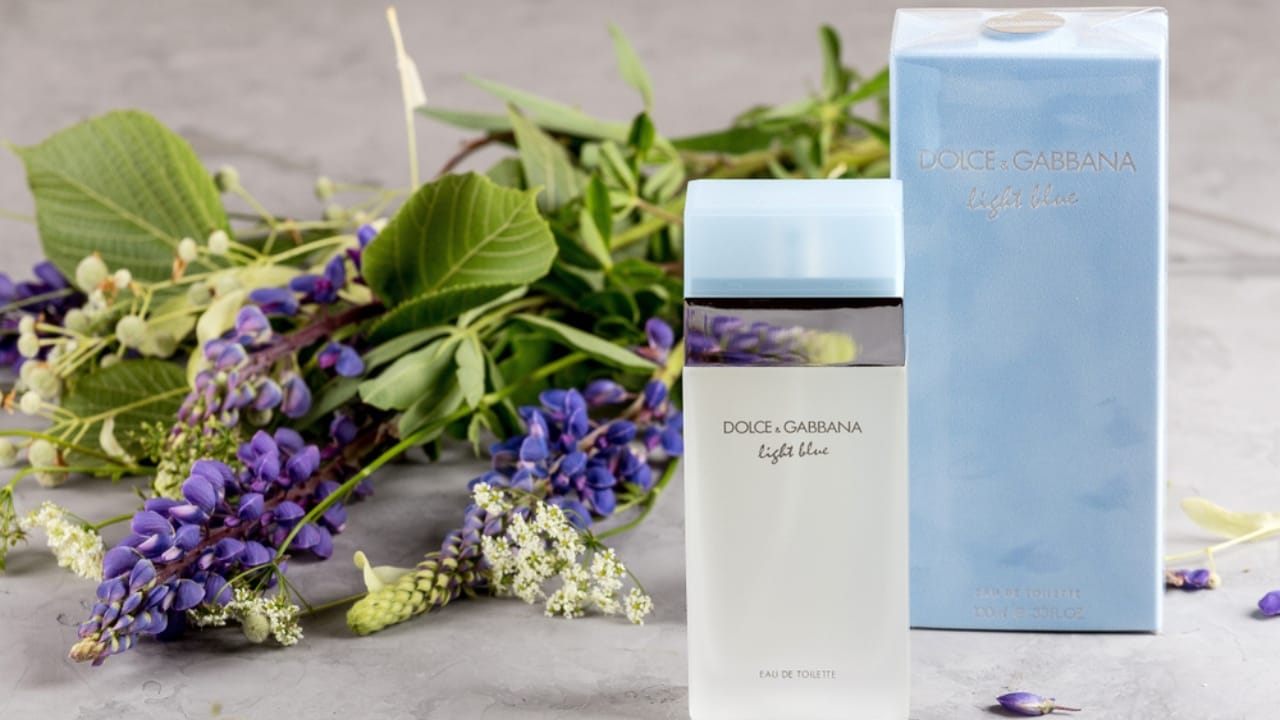 Perfumes That Made History: 17 Top-Selling Scents Worldwide 6 Perfumes That Made History: 17 Top-Selling Scents Worldwide - dolce and gabbana light blue ss1169850112 dnoh