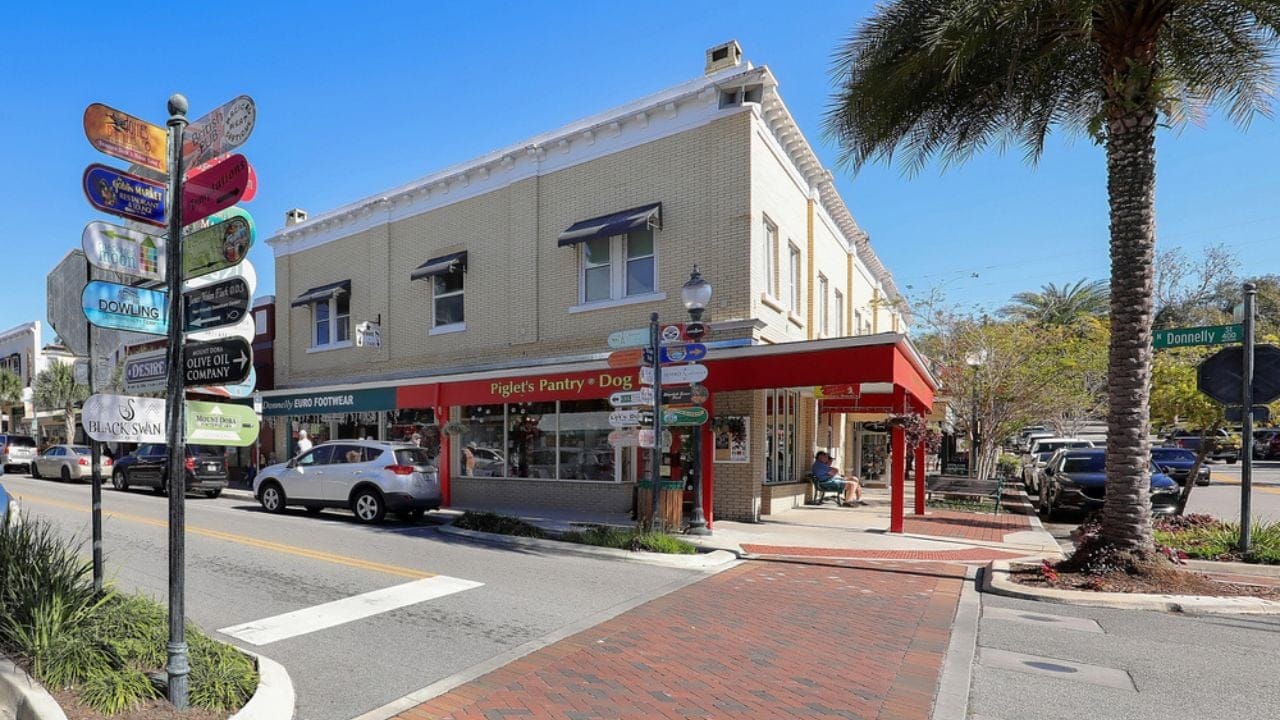 America's Coolest Small Towns by State 10 America's Coolest Small Towns by State - florida mount dora ss1799719297 adyh