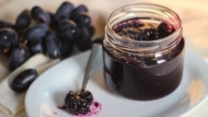 Homemade Old-Fashioned Grape Jam: A Nostalgic Treat Worth Making Again 1 Homemade Old-Fashioned Grape Jam: A Nostalgic Treat Worth Making Again - homemade grape jam ss1941928747 dnoh