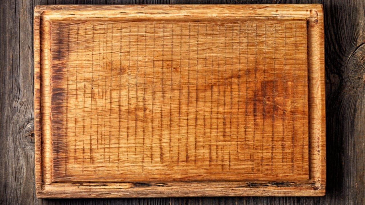 Dry & Worn Cutting Board? Here’s How to Fix It Fast 3 Dry & Worn Cutting Board? Here’s How to Fix It Fast - old wooden cutting board dp83921158 dnoh