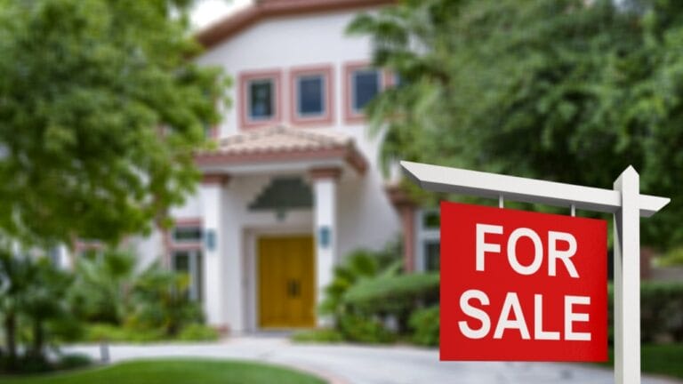 Boost Your Home’s Value by 15% With These 10 Stunning Trees 1 Boost Your Home’s Value by 15% With These 10 Stunning Trees - real estate sign ss1162232476 dnoh