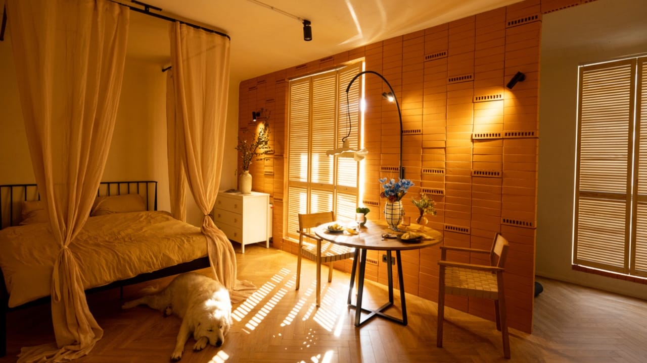 13 Ways to Stay Warm Without Cranking the Heat 13 13 Ways to Stay Warm Without Cranking the Heat - sunny cozy bedroom dp657000732 dnoh