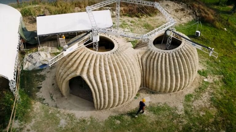 Meet TECLA: The World’s First 3D-Printed House Made Entirely of Dirt 2 Meet TECLA: The World’s First 3D-Printed House Made Entirely of Dirt - tecla construction