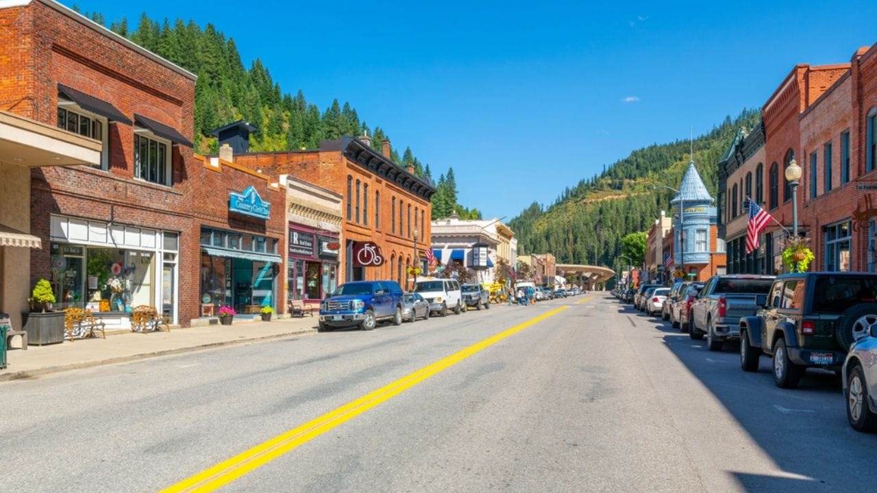 America's Coolest Small Towns by State 13 America's Coolest Small Towns by State - wallace idaho ss2522899465 adyh