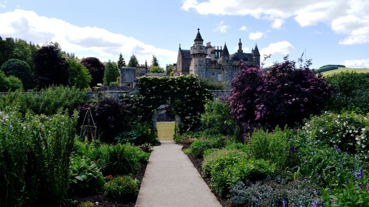The Timeless Appeal of Kitchen Gardens: Survival, Status, and Revival 5 The Timeless Appeal of Kitchen Gardens: Survival, Status, and Revival - Abbotsford Home of Sir Walter Scott wc
