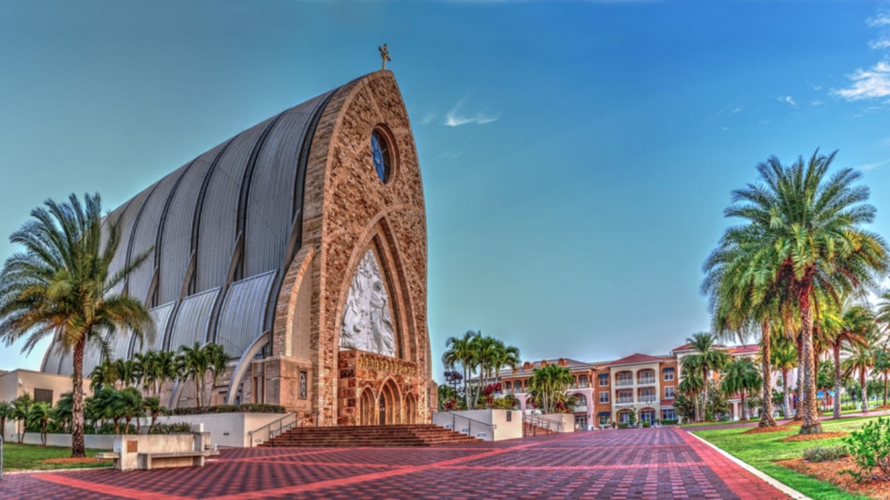 The 14 Hottest Suburbs in Florida’s Red-Hot Housing Market 15 The 14 Hottest Suburbs in Florida’s Red-Hot Housing Market - Ave Maria Florida ss1710501934 dpdgm