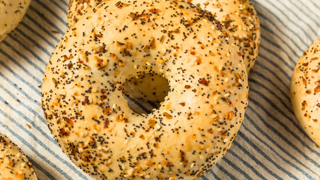 Easy Everything Bagel Spice Recipe for Flavorful Meals 3 Easy Everything Bagel Spice Recipe for Flavorful Meals - Baked Homemade Everything Bagels ss2481053979 degm
