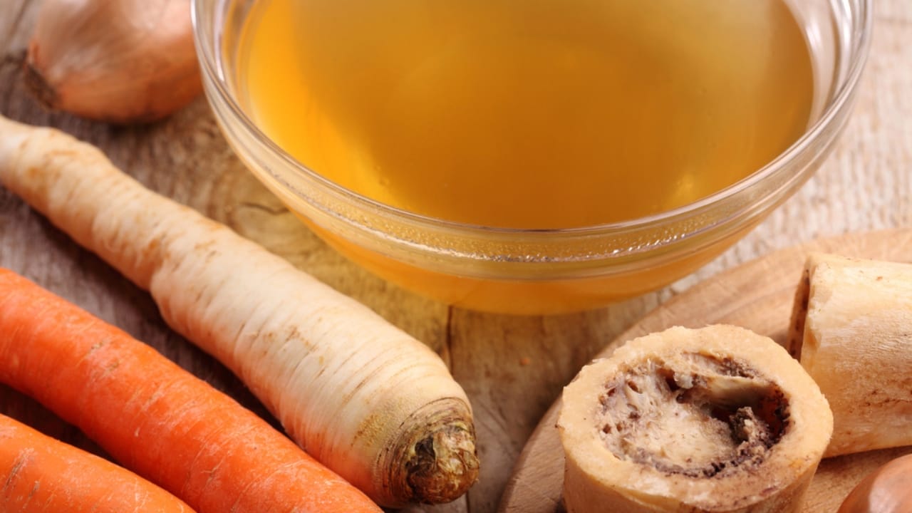10 Best Foods & 10 Worst Choices for the Carnivore Diet 7 10 Best Foods & 10 Worst Choices for the Carnivore Diet - Bowl with beef broth dp26772269 dnoh