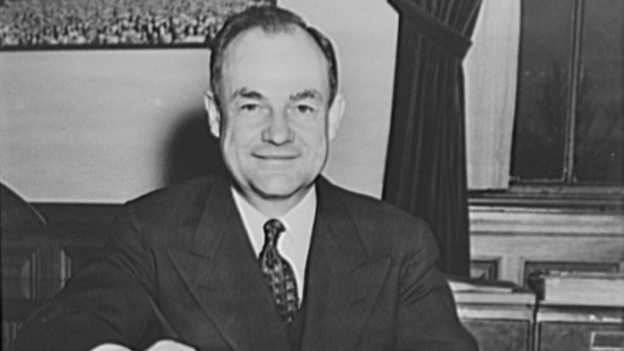 8 Leaders Who Turned Gardens Into Lifelines During War 5 8 Leaders Who Turned Gardens Into Lifelines During War - Claude Wickard wc