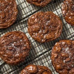 Flourless Chocolate Cookies That Are Rich, Chewy & Irresistible 5 Flourless Chocolate Cookies That Are Rich, Chewy & Irresistible - Flourless Double Chocolate Chip Cookies ss2553822921dnoh