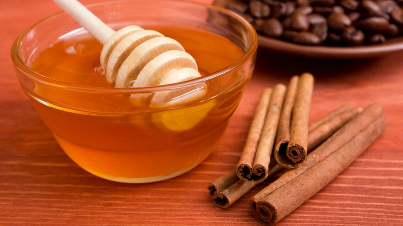 Nature's Perfect Pair: The Hidden Potential of Honey and Cinnamon 2 Nature's Perfect Pair: The Hidden Potential of Honey and Cinnamon - Honey and Cinnamon dp98274860 dnoh