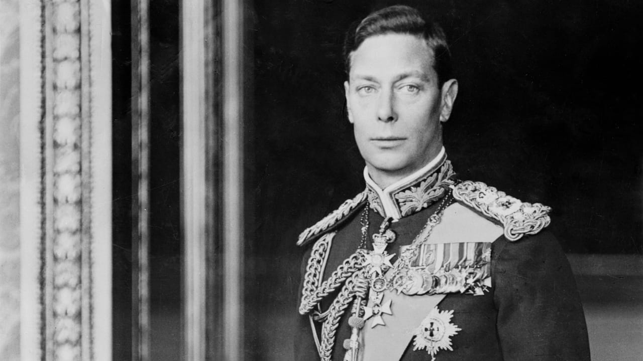 8 Leaders Who Turned Gardens Into Lifelines During War 4 8 Leaders Who Turned Gardens Into Lifelines During War - King George VI wc