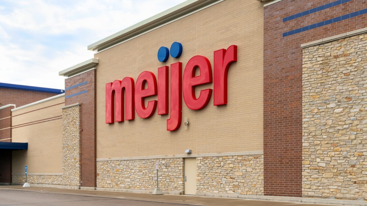 These 21 Grocery Stores Are Taking Too Much from Your Wallet 17 These 21 Grocery Stores Are Taking Too Much from Your Wallet - Meijer dp481199382 dnoh
