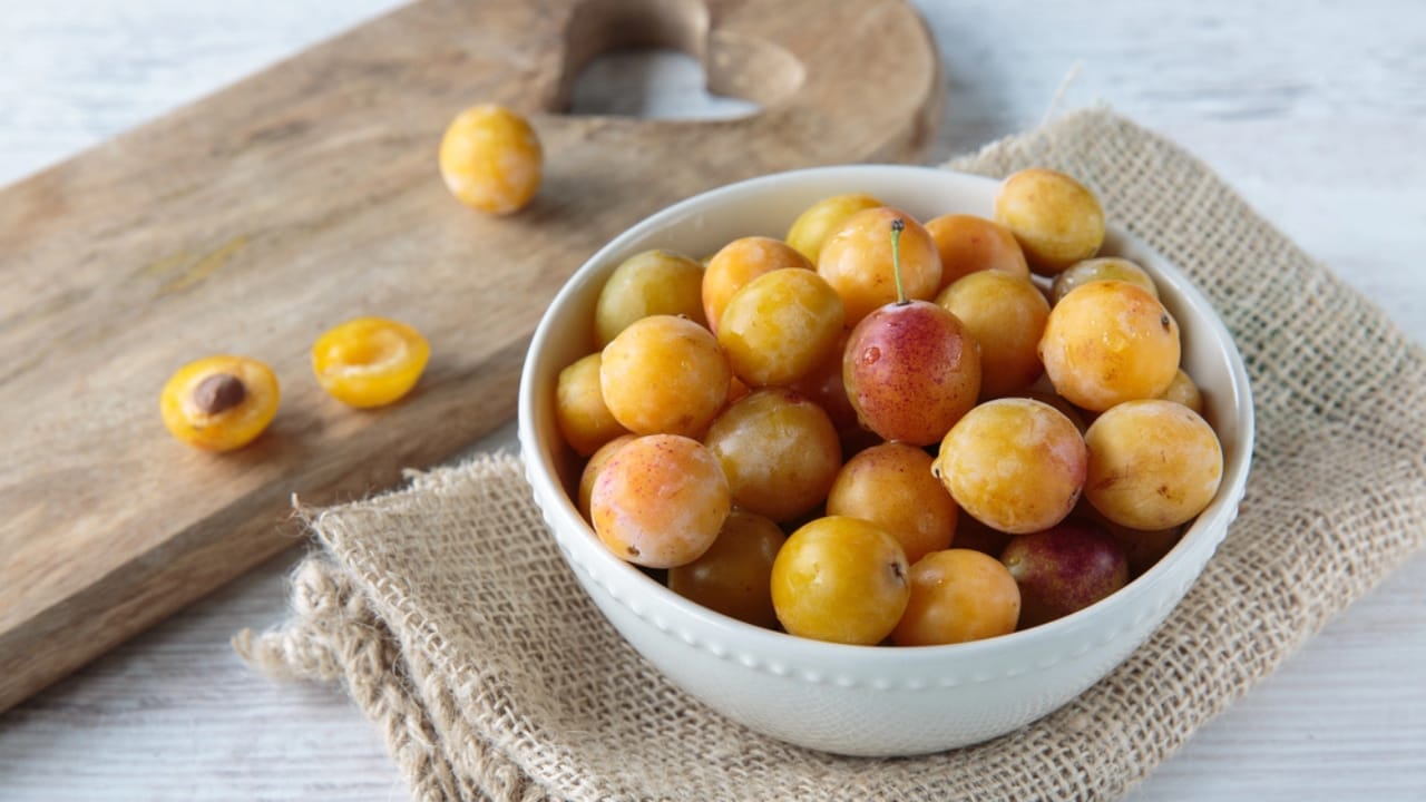 15 Banned Foods and Why They’re off the Menu in the U.S. 16 15 Banned Foods and Why They’re off the Menu in the U.S. - Mirabelle Plums dp84211540 dnoh