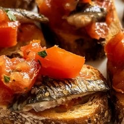 Quick & Easy Sardine Crostini with Seared Tomatoes 5 Quick & Easy Sardine Crostini with Seared Tomatoes - Sardine Crostini With Seared Tomatoes 1
